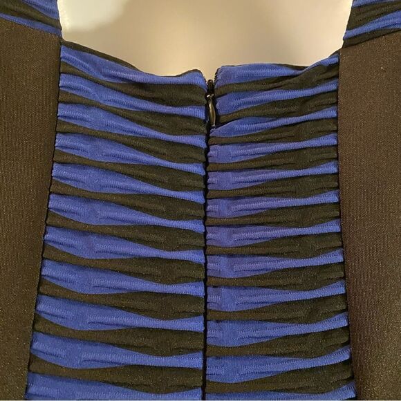 - ✨ Cobalt Blue and Black knit dress. Super comfy and stretchy fabric - Picture 7 of 7